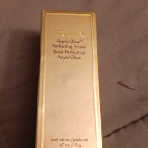 Stila aqua glow face primer